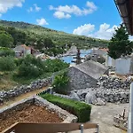 Kuca Za Odmor Buba, Otok Zut * Pristanisce