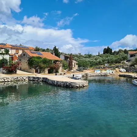 Kuca Za Odmor Buba, Otok Zut Pristanisce