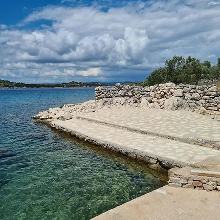 Kuca Za Odmor Buba, Otok Zut